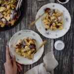 Kaiserschmarren con mele e uvetta